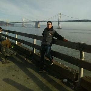 Meet your Posher, Anibal